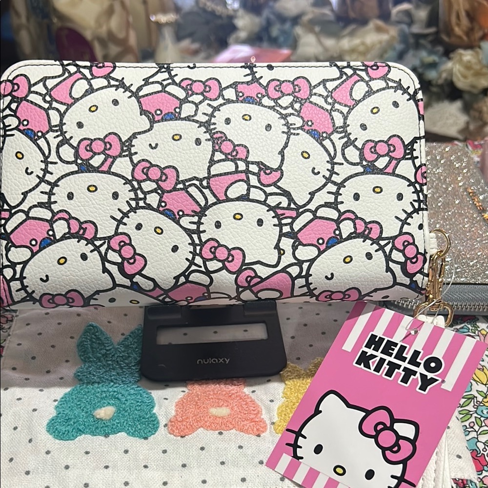 Hello Kitty Pink and White Wallet